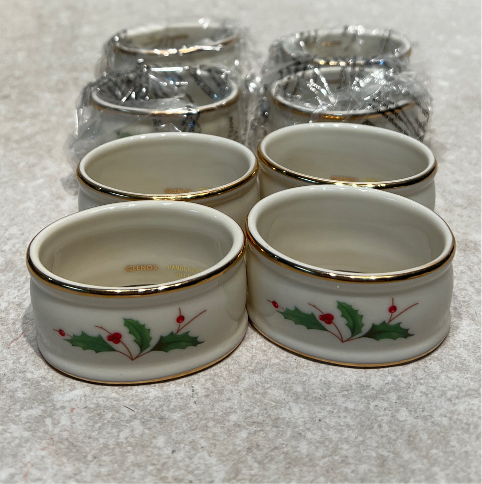 Set of 8 Lenox Holiday Napkin Rings