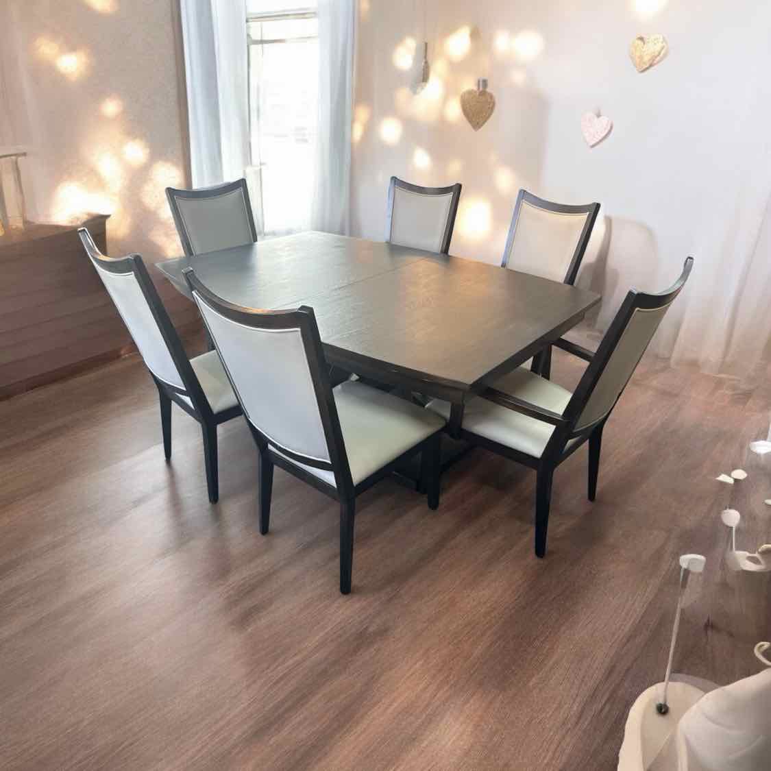Table and 6 Chairs