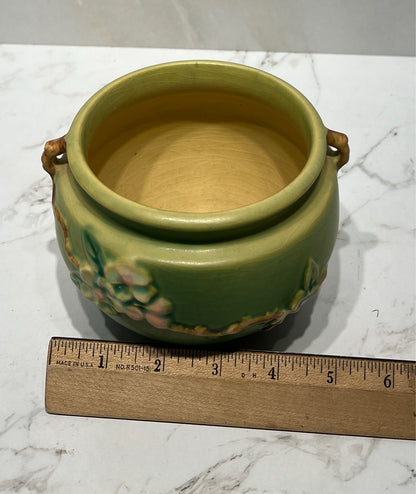 Roseville Planter 300-4 (crazing)