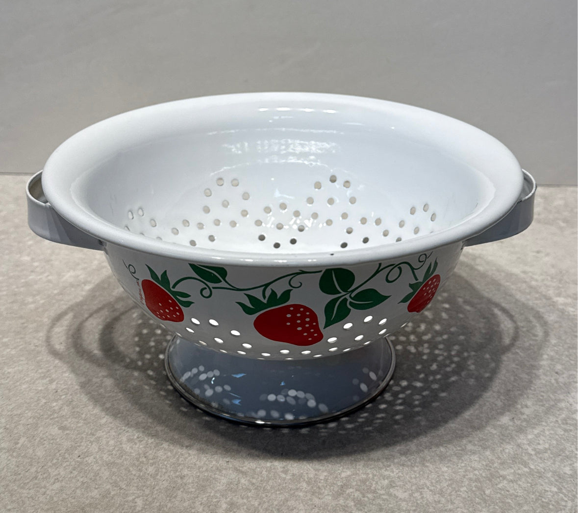 Strawberries Strainer