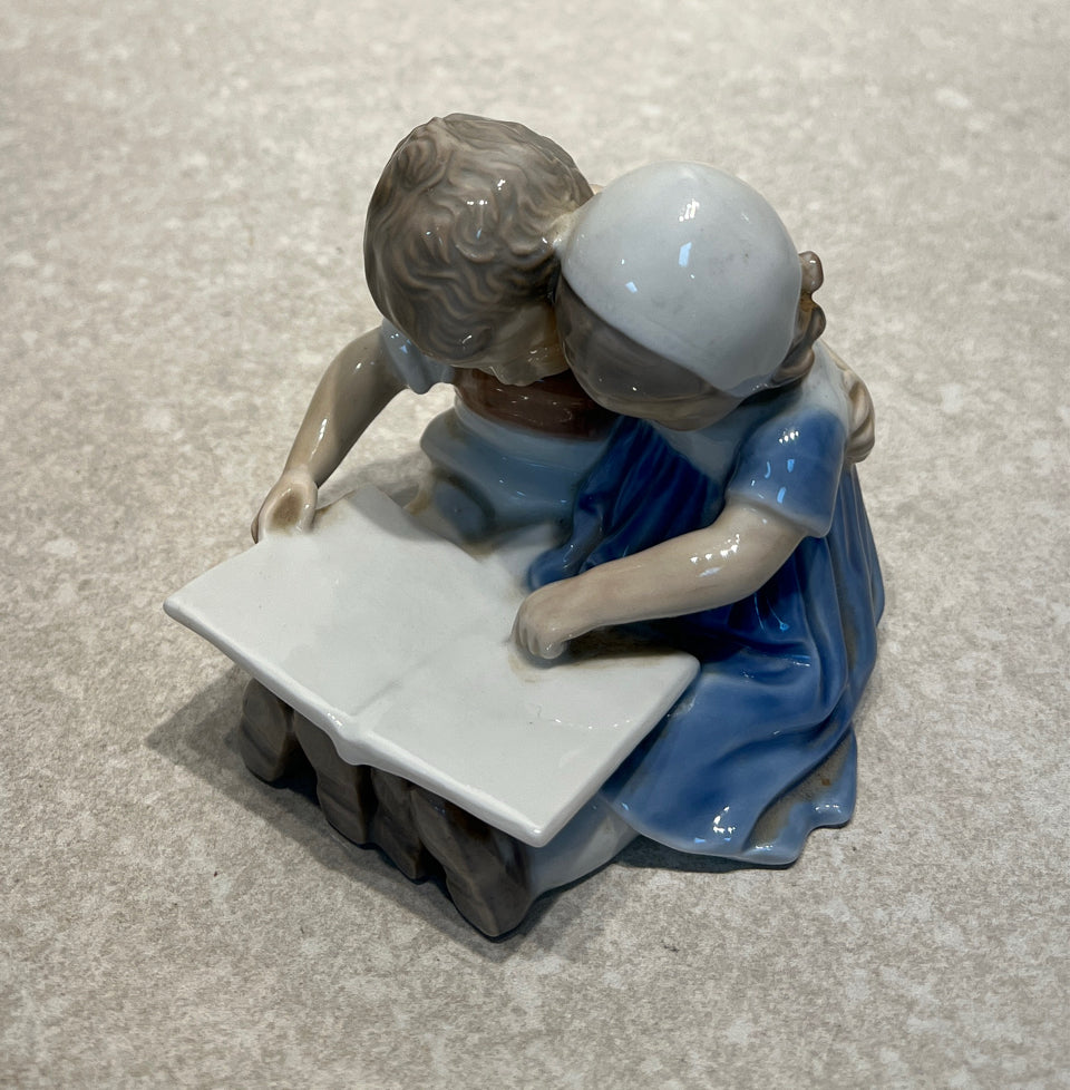 B & G Figurine