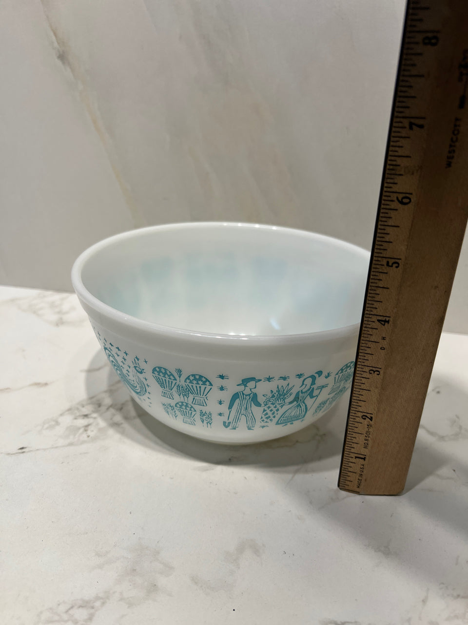 Pyrex Bowl 402