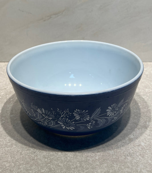 Pyrex Colonial Mist Bowl 402