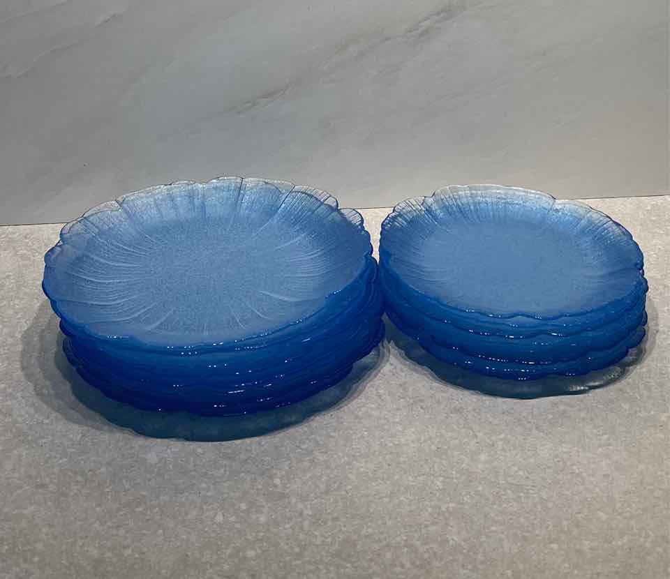 Set of 16 Plates