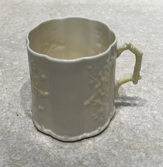 Belleek Mug "Thorn"