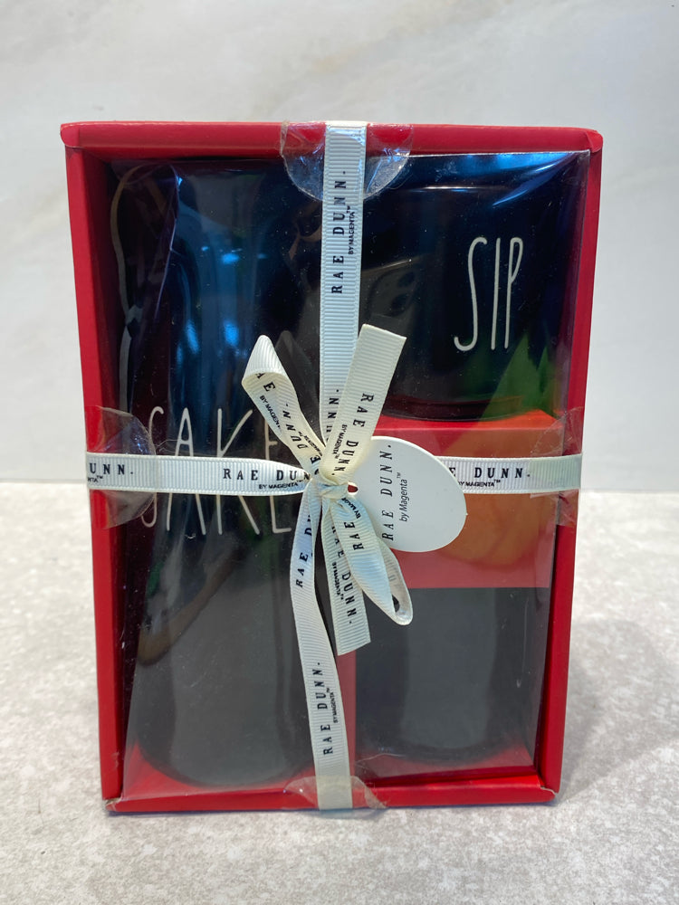 Rae Dunn Saki Set