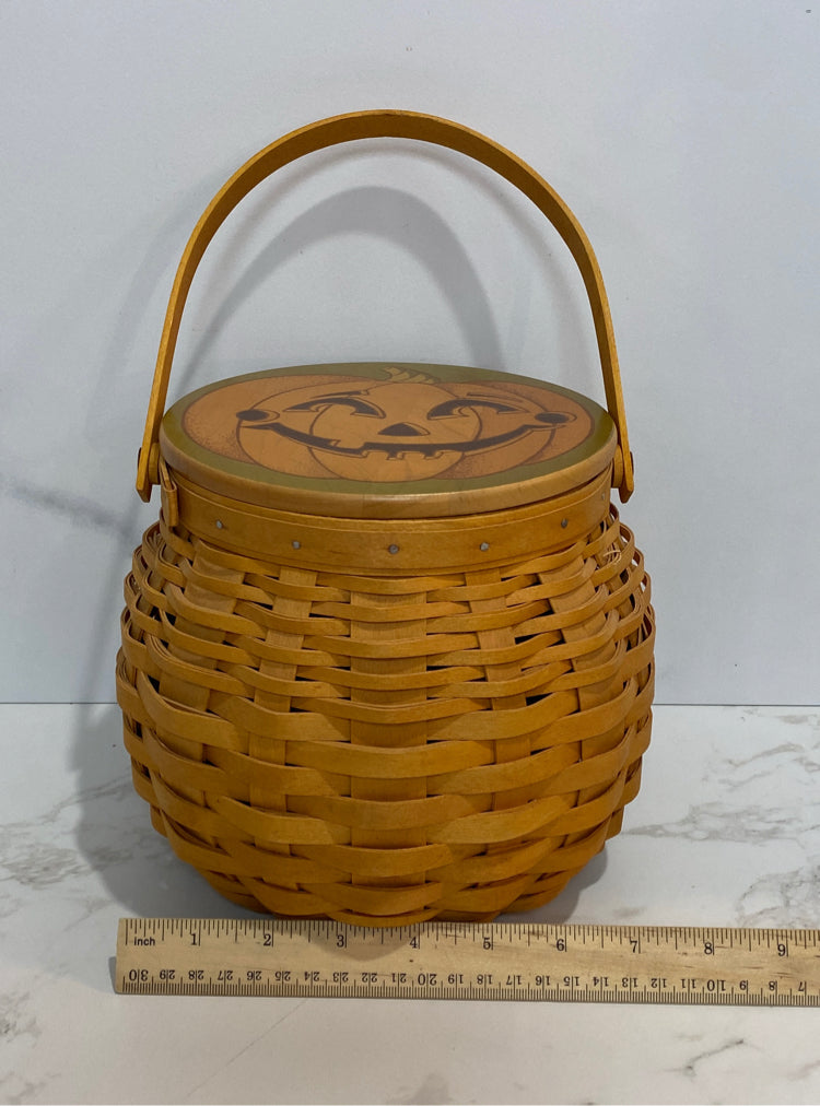Longaberger Covered Basket