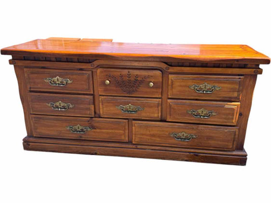 Dresser With Mirror