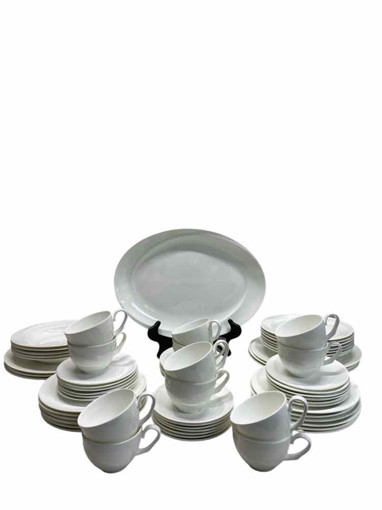 Wedgwood Shape 225 Dinnerware Set