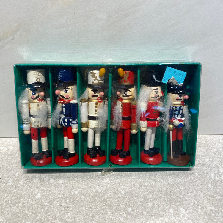 Set of 6 Nutcrackers