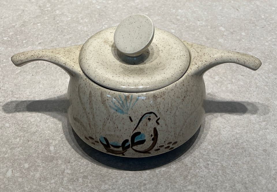 Red Wing Bob Covered Bean Pot