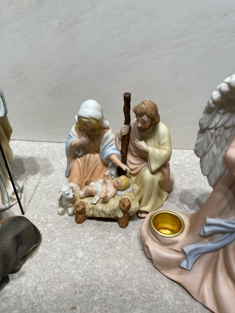 Roman Figurines - 3-Piece Nativity Set