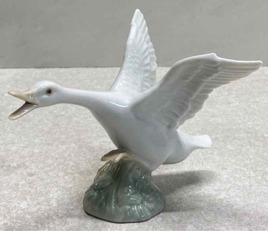 Lladro Goose