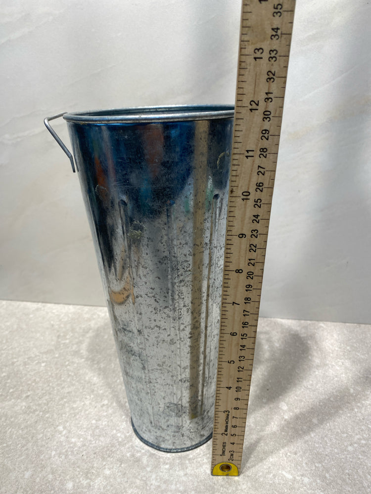 Tin Bucket