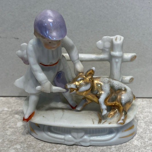 Figurine