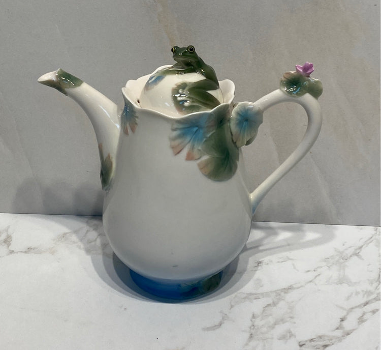 Franz Teapot - Amphibia