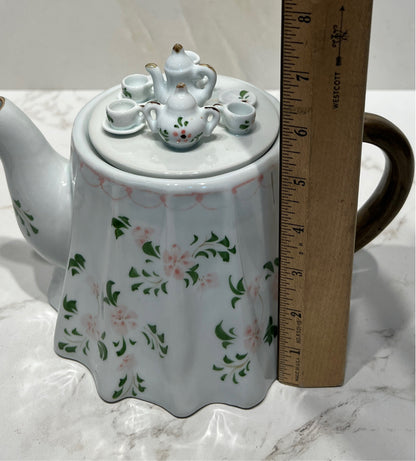 Teapot