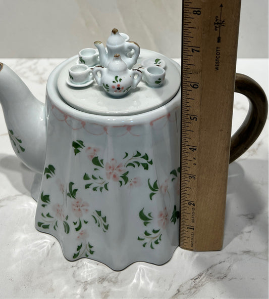 Teapot