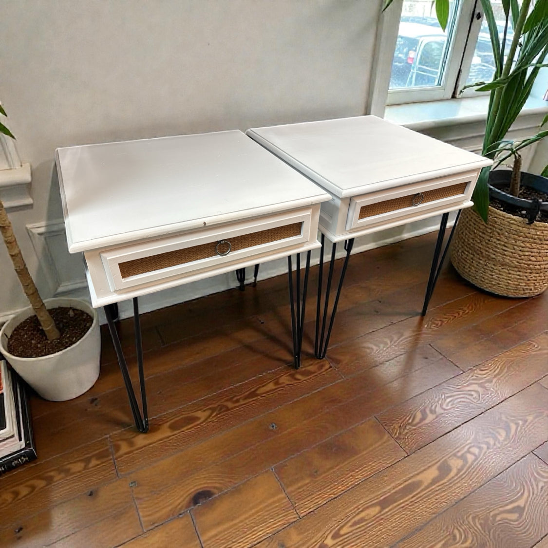 Set of 2 End Tables