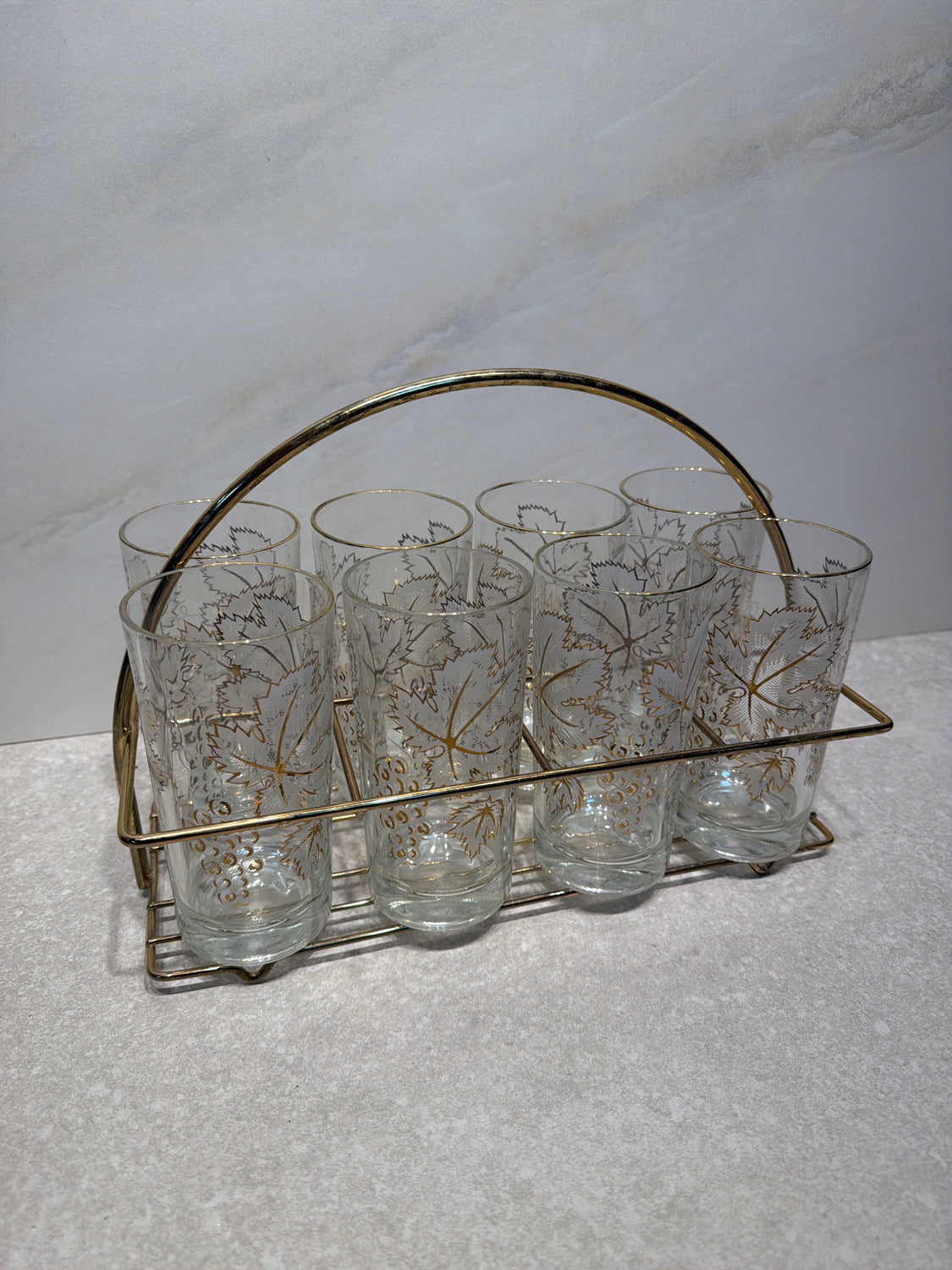 Set of 8 Glasses With Carrier