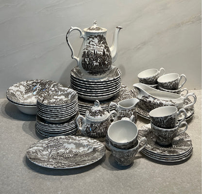 Royal Mail Dinnerware Set