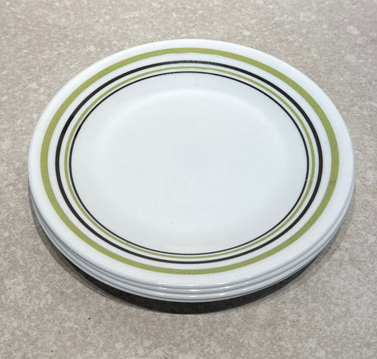 Set of 4 Corelle Plates