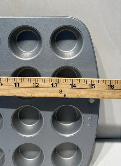Wilton Baking Pan