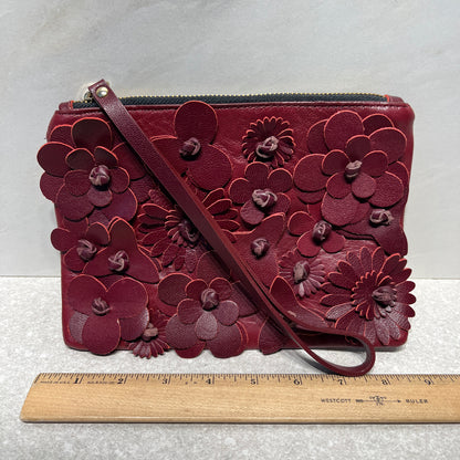 Punto Fibbia Leather Flower Writlet