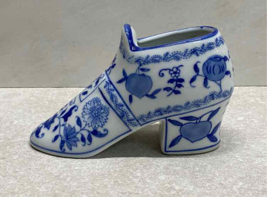 Shoe