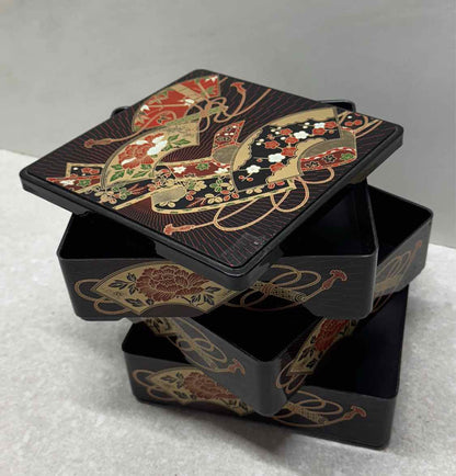 Laquered Box 7"x7"x6"