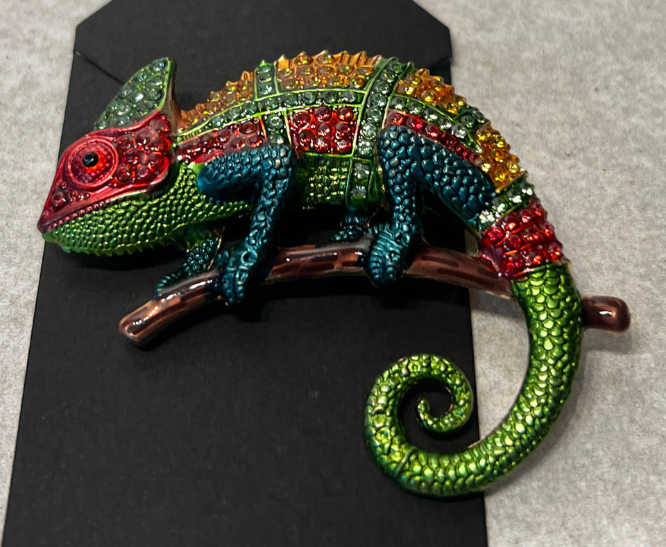 Chameleon Pin