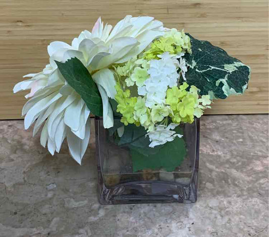 Artifical Decor