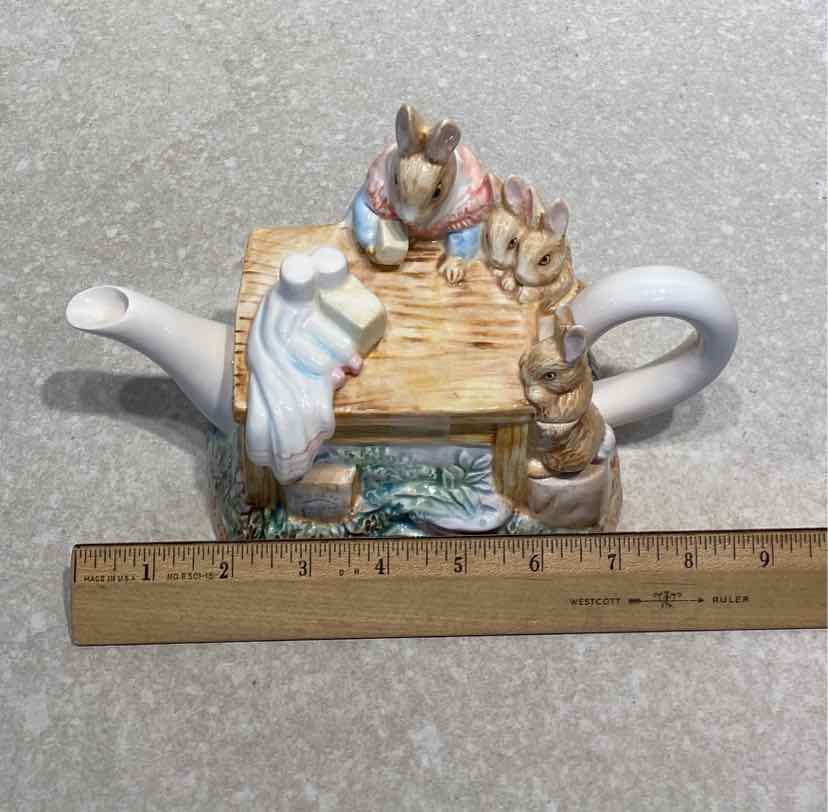 Schmid Beatrix Potter Musical Teapot