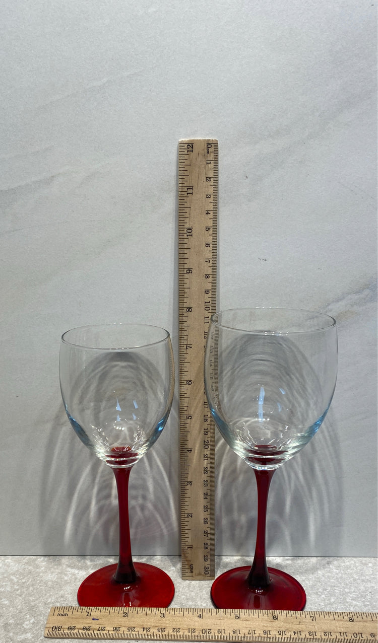 Set of 5 Wine Glasses