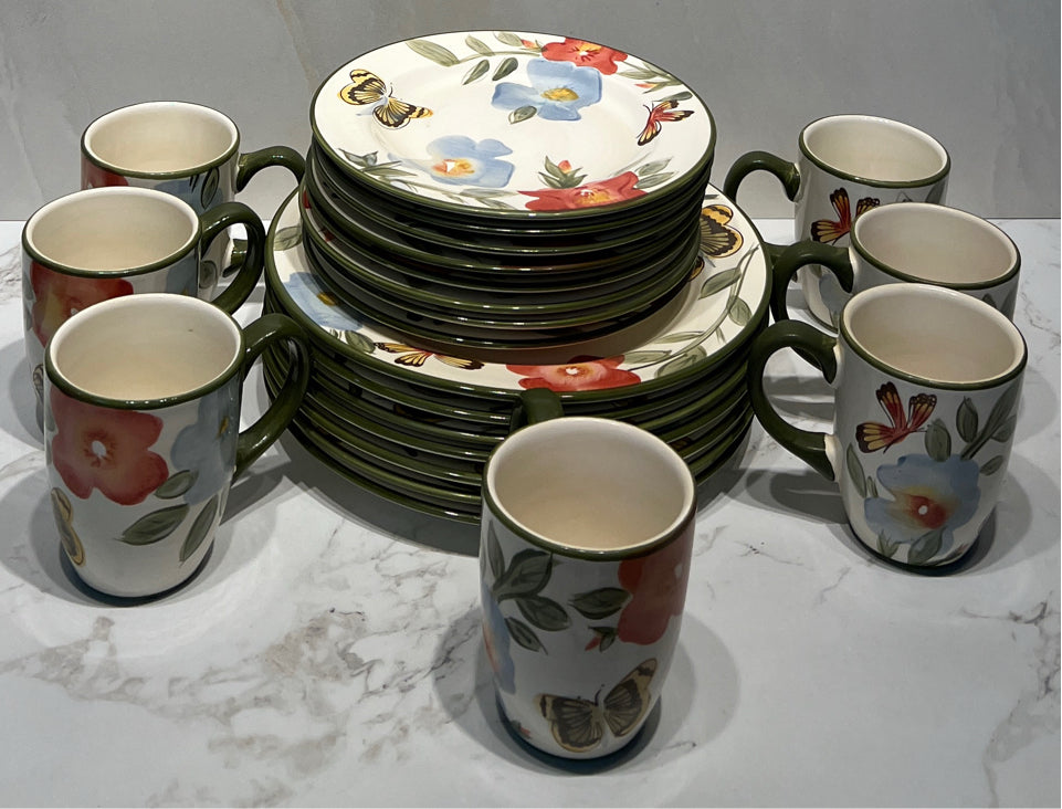 Pfaltzgraff Set