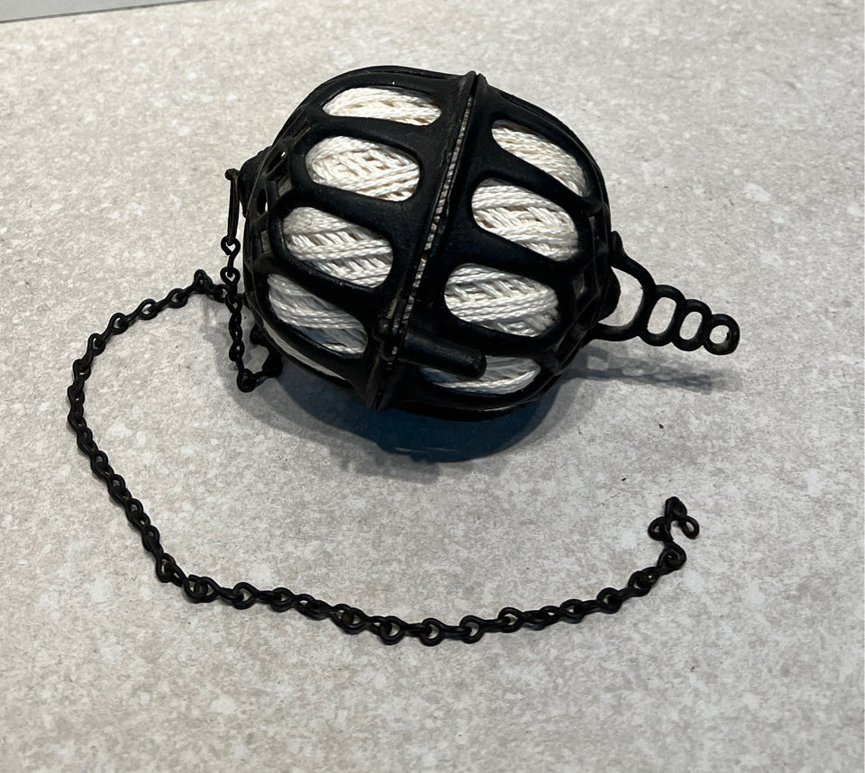 String Dispenser
