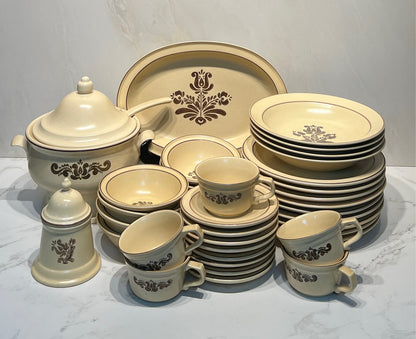 Pfaltzgraff Set