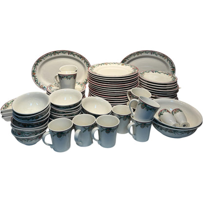 Pfaltzgraff Holiday Garland Dinnerware Set