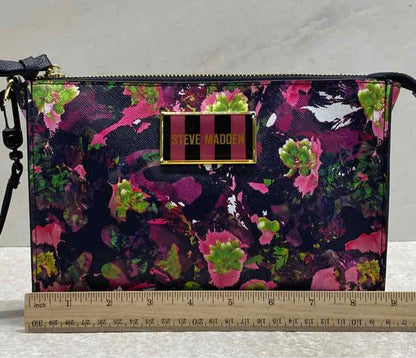 Steve Madden Wristlet