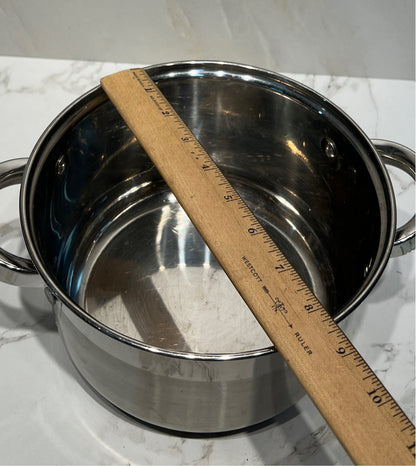 Covered Bergner Pot