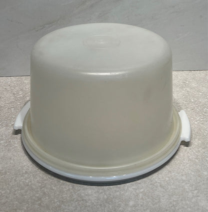 Tupperware Covered Cake Container