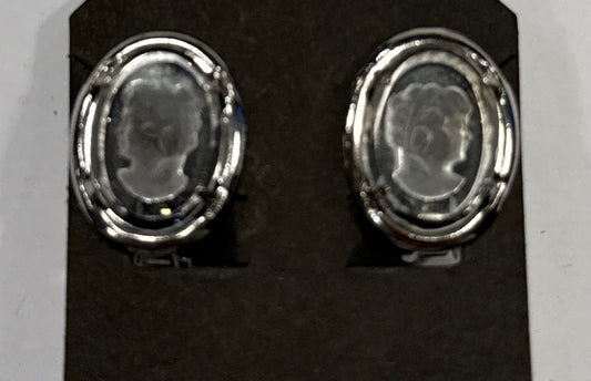 Warner Cameo Cip-On Earrings