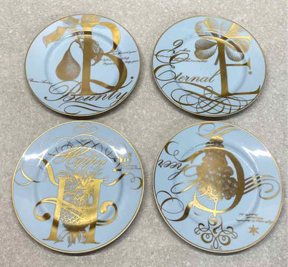 Set of 4 Williams Sonoma Plates
