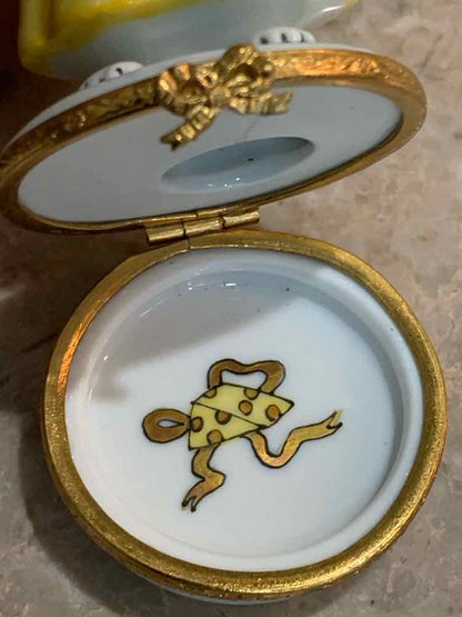 Peint Main Artoria Cat Trinket