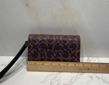 Guess Wristlet