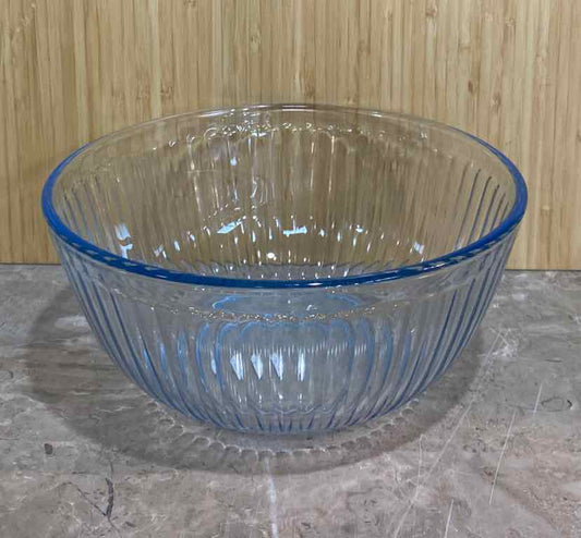 Pyrex Bowl