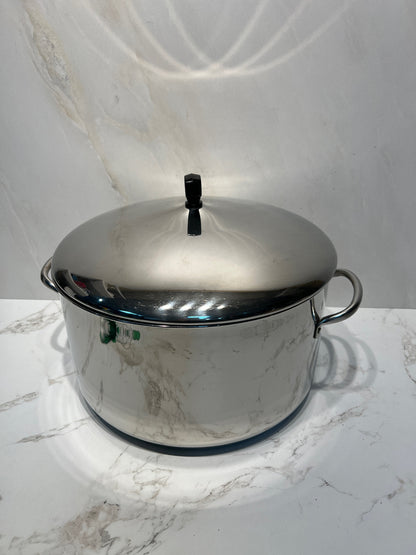 Covered Farberware Pot