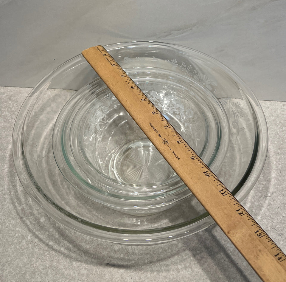 Set of 3 Pyrex Colonial Mist Bowls