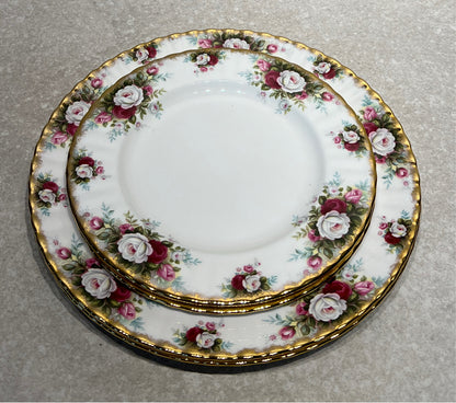 Set of 4 Royal Albert Plates