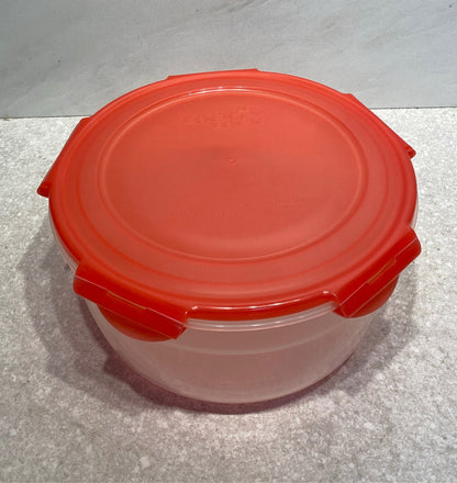 Lock & Lock Covered  Bowl